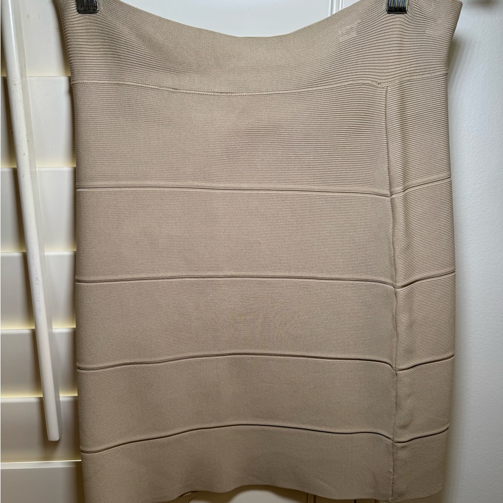 BCBG TAN BANDAGE SKIRT